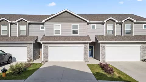 242 NE Meadow Ln, Ankeny, IA 50021
