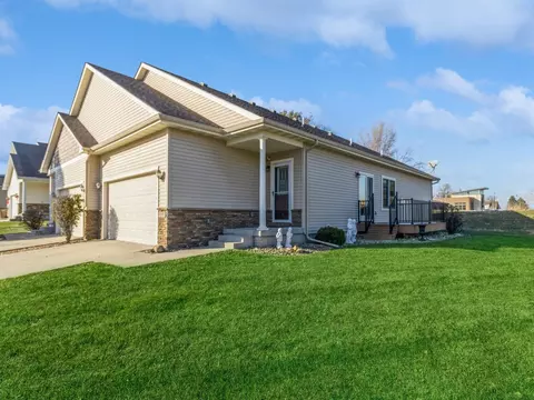 1001 SW 4th Ct, Grimes, IA 50111