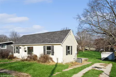 603 W Hutchings St, Winterset, IA 50273