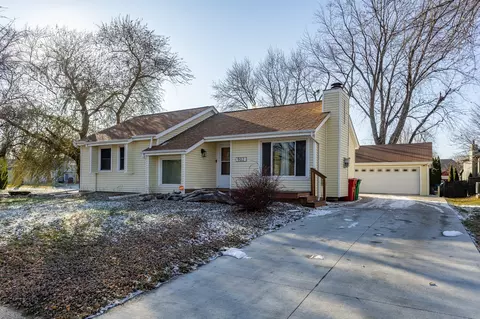 902 NW Greenwood St, Ankeny, IA 50023