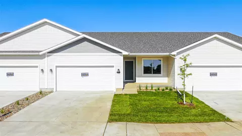 714 Caliburn St, Pleasant Hill, IA 50327