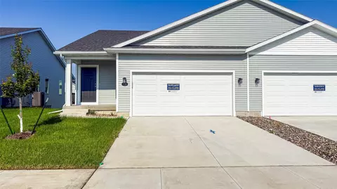 730 Caliburn St, Pleasant Hill, IA 50327