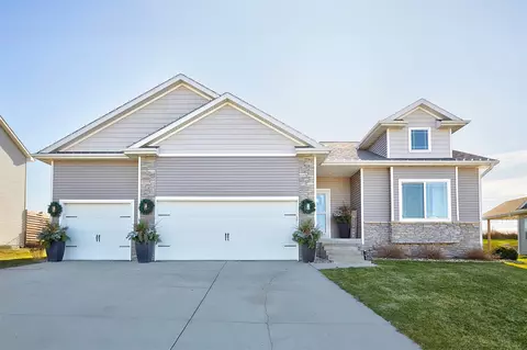 5150 Katelyn Ave, Van Meter, IA 50261