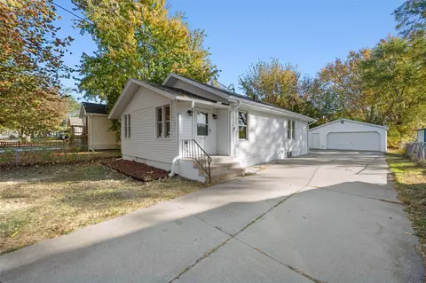 3219 Cornell St, Des Moines, IA 50313