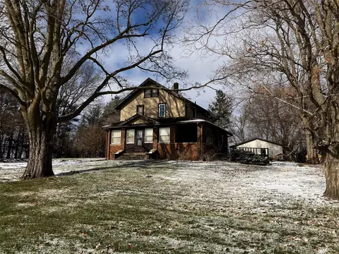 16173 210th St, Perry, IA 50220