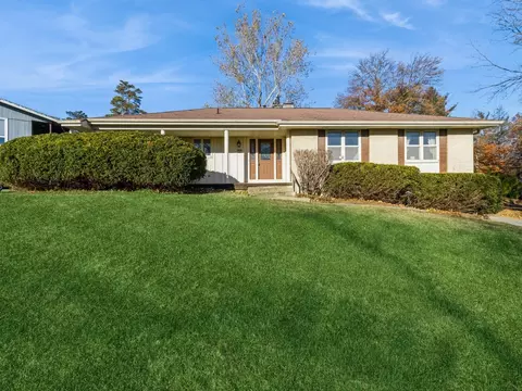 1927 Willowmere Dr, Des Moines, IA 50315