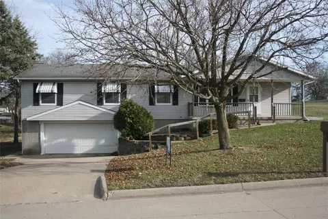 213 N Boland Ave, North English, IA 52316