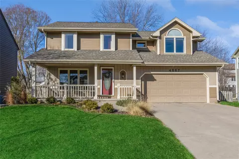 4867 Waterford Dr, West Des Moines, IA 50265