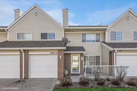 4420 104th St #8, Urbandale, IA 50322