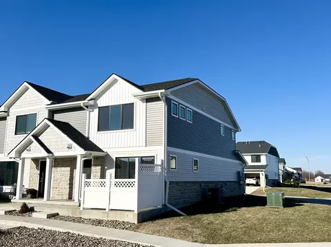 2663 SE Osier Ave, West Des Moines, IA 50265
