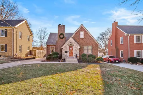 4216 Allison Ave, Des Moines, IA 50310