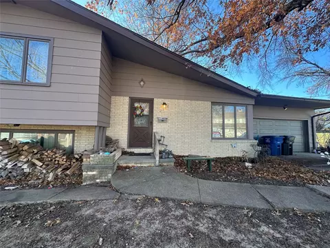 2538 Glennor Rd, Des Moines, IA 50310