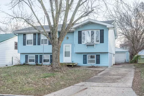 1847 Glenwood Cir, Des Moines, IA 50320