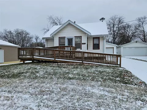 919 Marion St, Des Moines, IA 50315