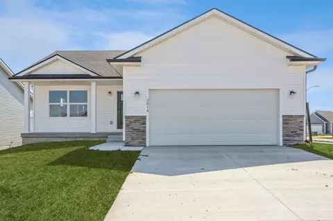 2814 22nd St SW, Altoona, IA 50009