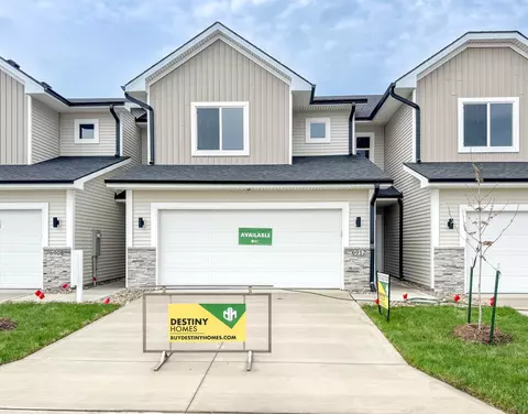 6912 Poppy Ct, Johnston, IA 50131