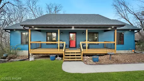 505 6th St NE, Mitchellville, IA 50169