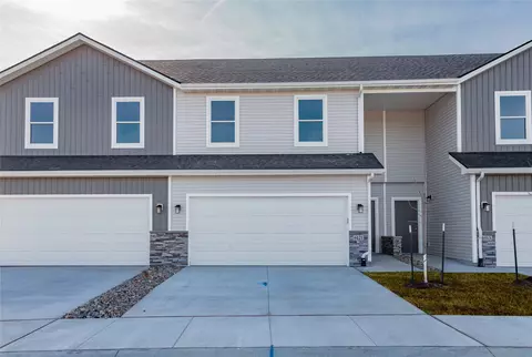 6121 Tungsten Dr, Pleasant Hill, IA 50327