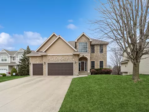 2811 148th St, Urbandale, IA 50323
