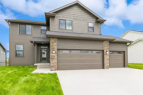416 NE 58th St, Ankeny, IA 50021