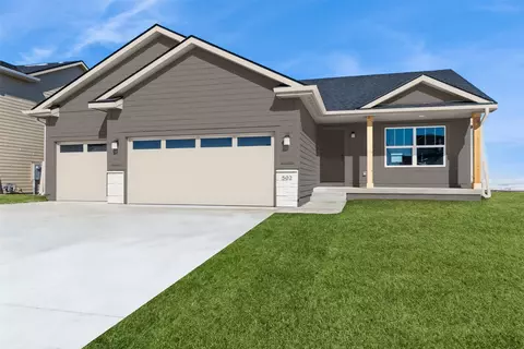502 NE 58th St, Ankeny, IA 50021