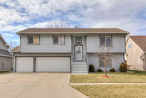 2010 2nd Ave SE, Altoona, IA 50009