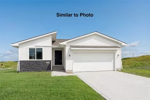 601 NE Meadow Landing Dr, Ankeny, IA 50021