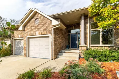 769 Glen Oaks Ter, West Des Moines, IA 50266
