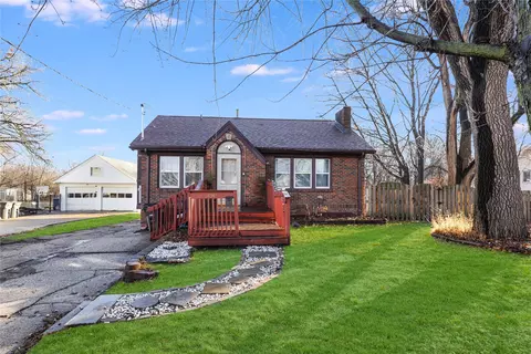 4315 SW 5th St, Des Moines, IA 50315