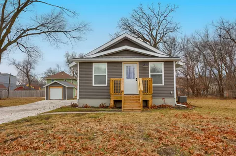 220 Guthrie Ave, Des Moines, IA 50313
