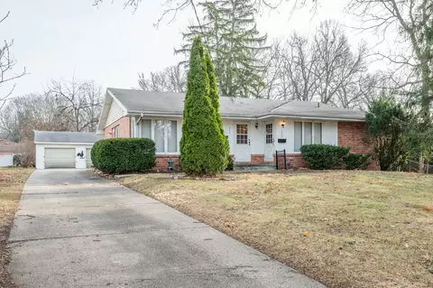 1275 73rd St, Windsor Heights, IA 50324
