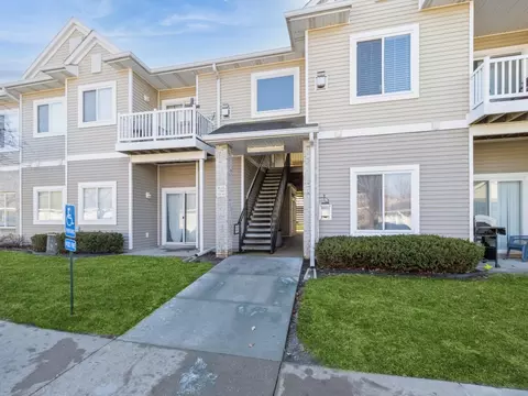 1380 SE Florence Dr #38L, Waukee, IA 50263