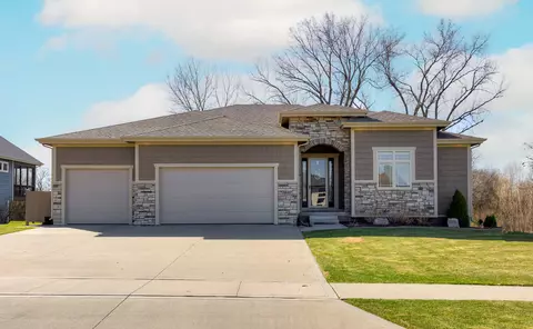 2607 NE 16th St, Ankeny, IA 50021