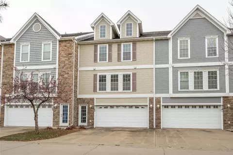 8302 Westown Pkwy #9102, West Des Moines, IA 50266