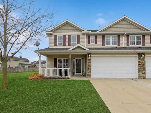 2005 SW 35th St #1304, Ankeny, IA 50023