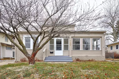 4105 Plainview Dr, Des Moines, IA 50311