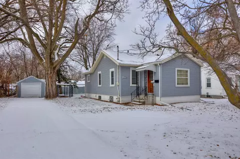 2720 Merle Hay Rd, Des Moines, IA 50310