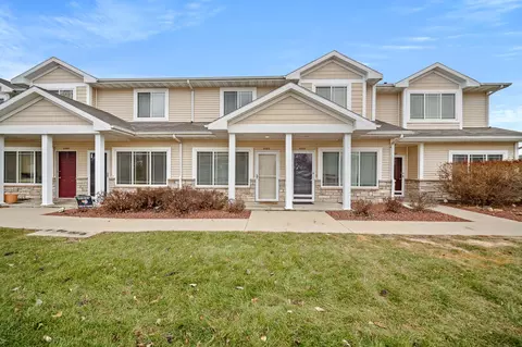 8601 Westown Pkwy #15103, West Des Moines, IA 50266