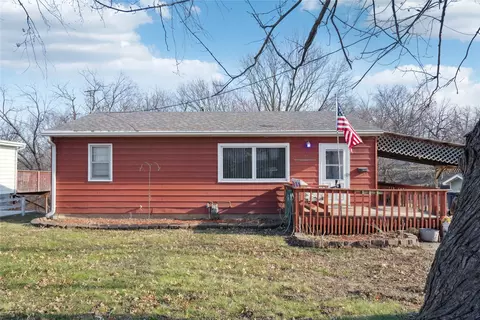 2825 SE 8th Ct, Des Moines, IA 50315