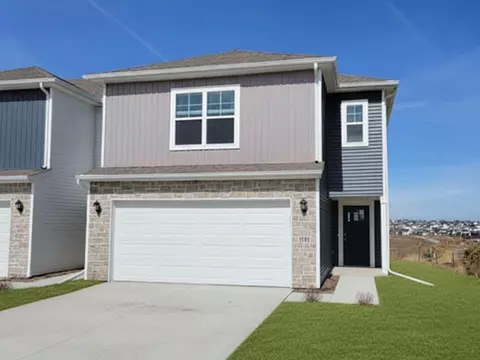 1151 Magnolia Ln, Waukee, IA 50263