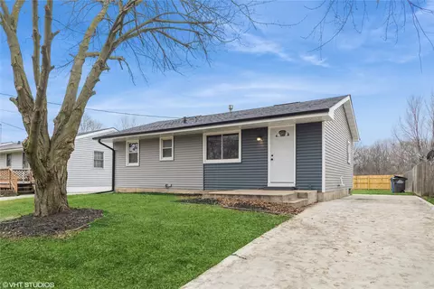 2832 E 36th St, Des Moines, IA 50317