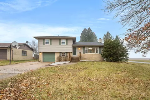 608 N Claire St, Prairie City, IA 50228