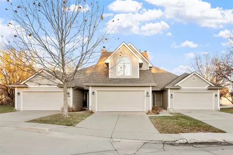 3305 Ep True Pkwy #1102, West Des Moines, IA 50265