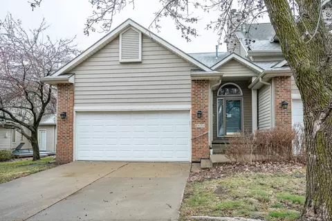 6800 NW 57th St, Johnston, IA 50131