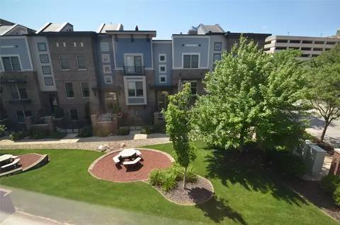 214 Watson Powell Jr Way #413, Des Moines, IA 50309