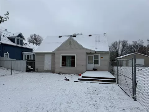 1621 Army Post Rd, Des Moines, IA 50315