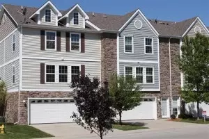 325 NE Kingwood St, Waukee, IA 50263