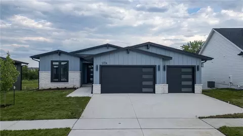 9714 Watermeadow Cir, Johnston, IA 50131