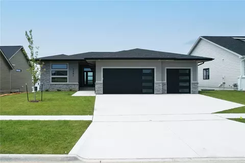1241 S Radley St, West Des Moines, IA 50266
