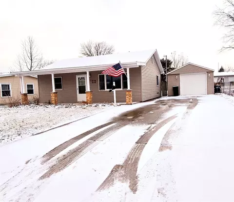 814 S Streeter St, Knoxville, IA 50138